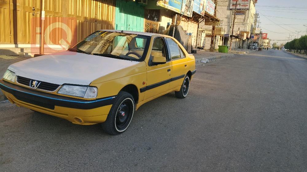 Peugeot 405